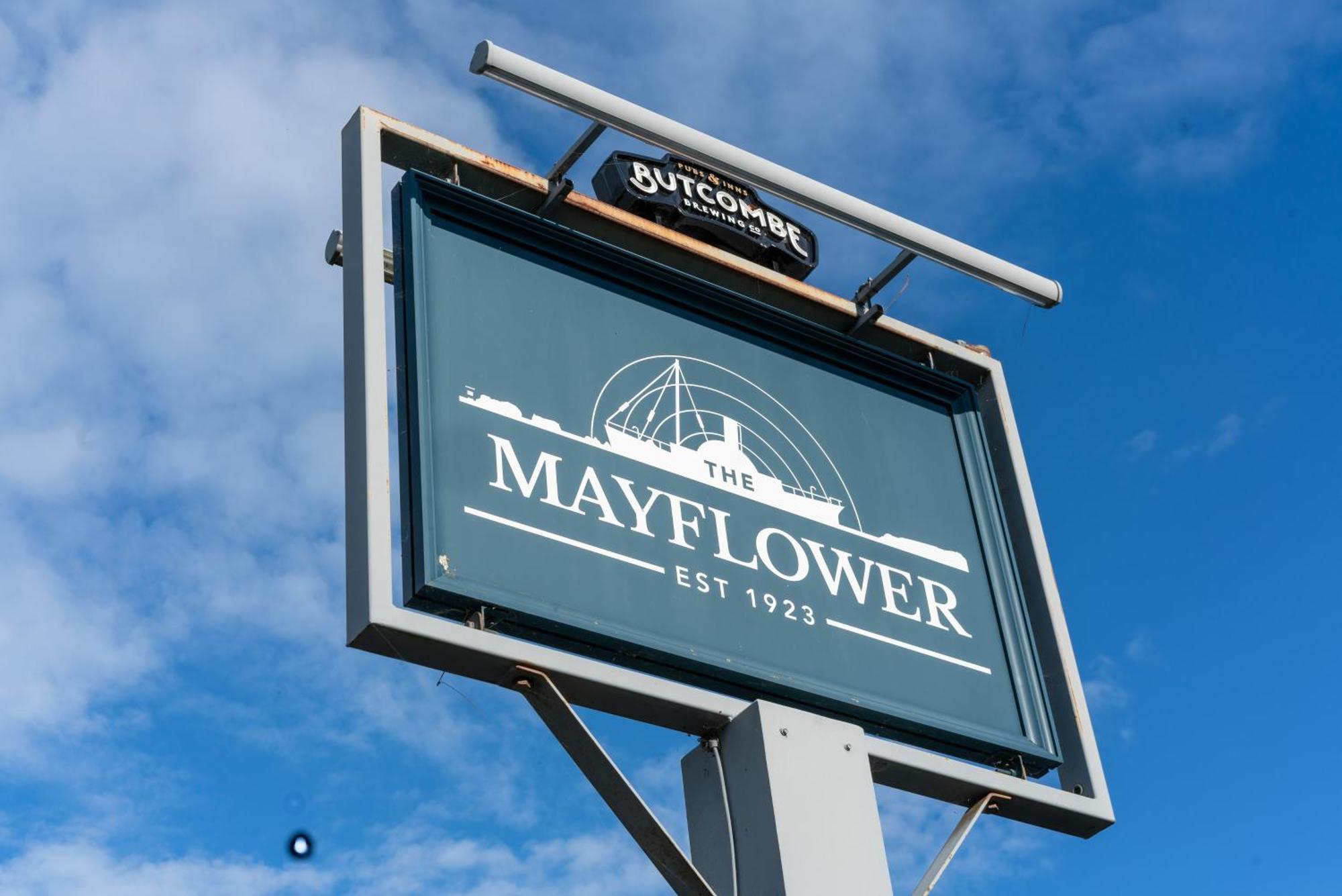The Mayflower 리밍톤 외부 사진